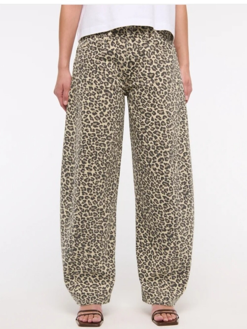 Abercrombie & Fitch Leopard Print Barrel Jeans In Curve Love